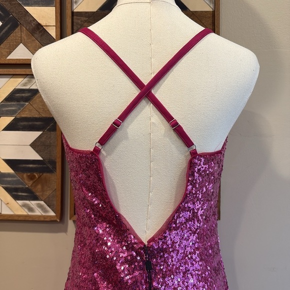 BCBG MaxAzria Sequin Mini Dress Fuschia XS NWT - Picture 5 of 8